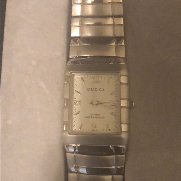 Gucci Bracelet Watch - Picture 1 of 5